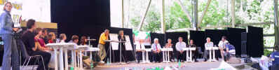debat-scene.jpg (106386 octets)