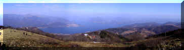 lago-magiore-panorama-b.jpg (84214 octets)