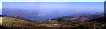 lago-magiore-panorama-b.jpg (84214 octets)